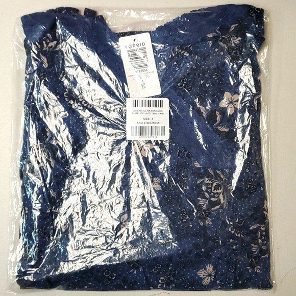 ❤️NWT VINTAGE TORRID CAMI - FLORAL PRINT - BABYDOLL SURPLICE LACE TRIM TANK - Picture 11 of 16